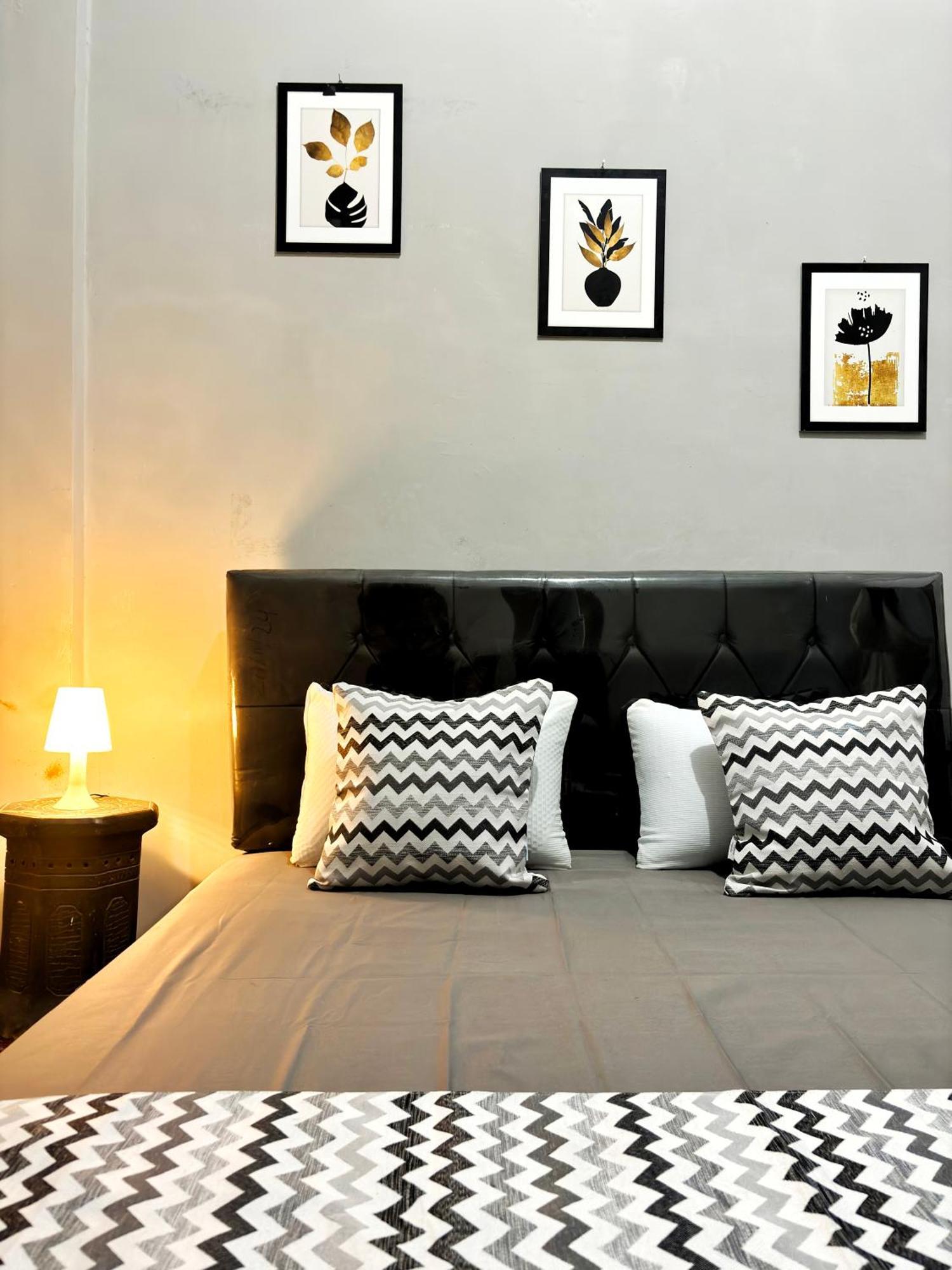 Jogja Day Inn Yogyakarta Bagian luar foto