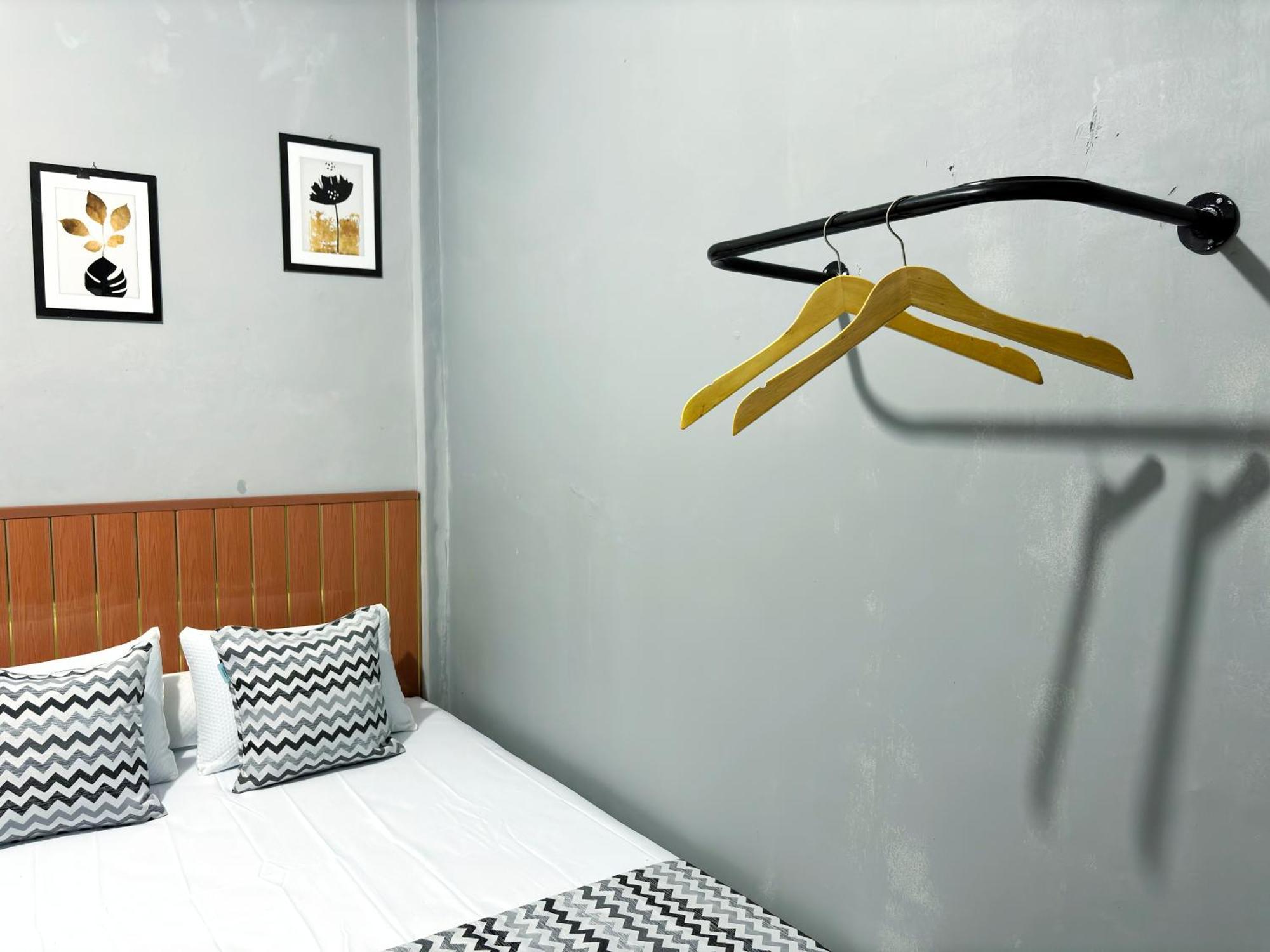 Jogja Day Inn Yogyakarta Bagian luar foto