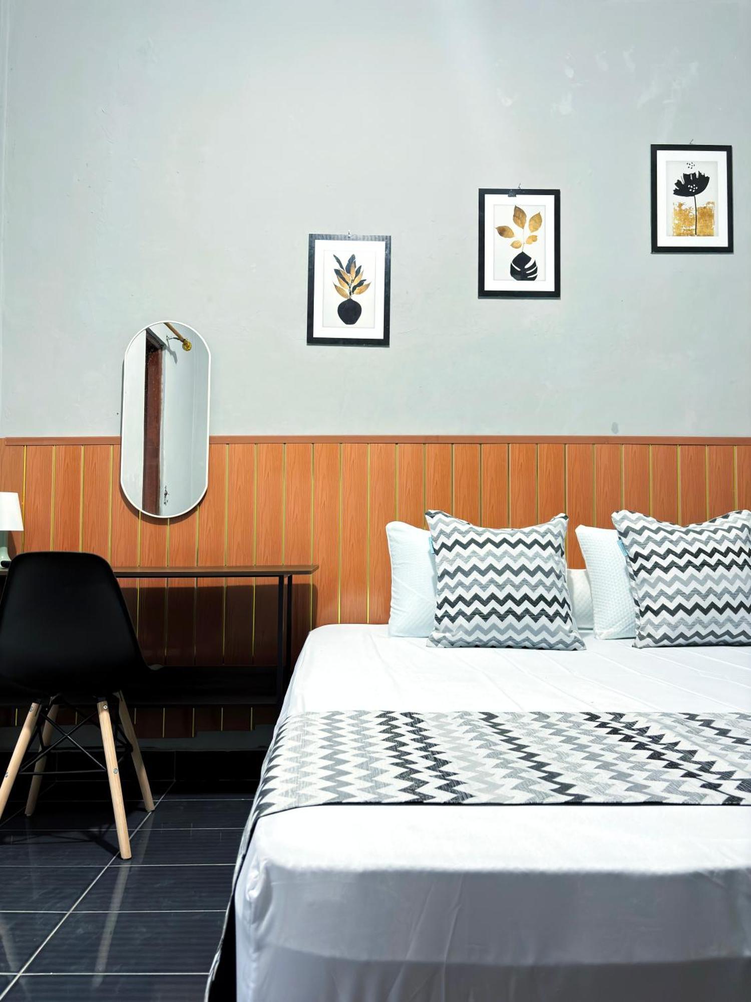 Jogja Day Inn Yogyakarta Bagian luar foto