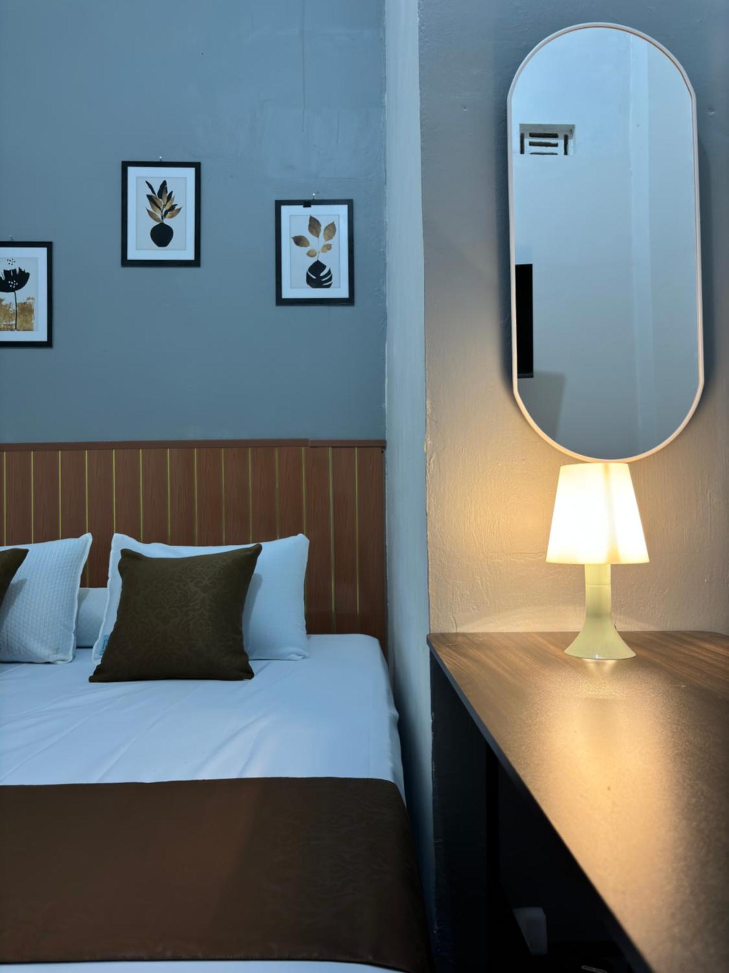 Jogja Day Inn Yogyakarta Bagian luar foto