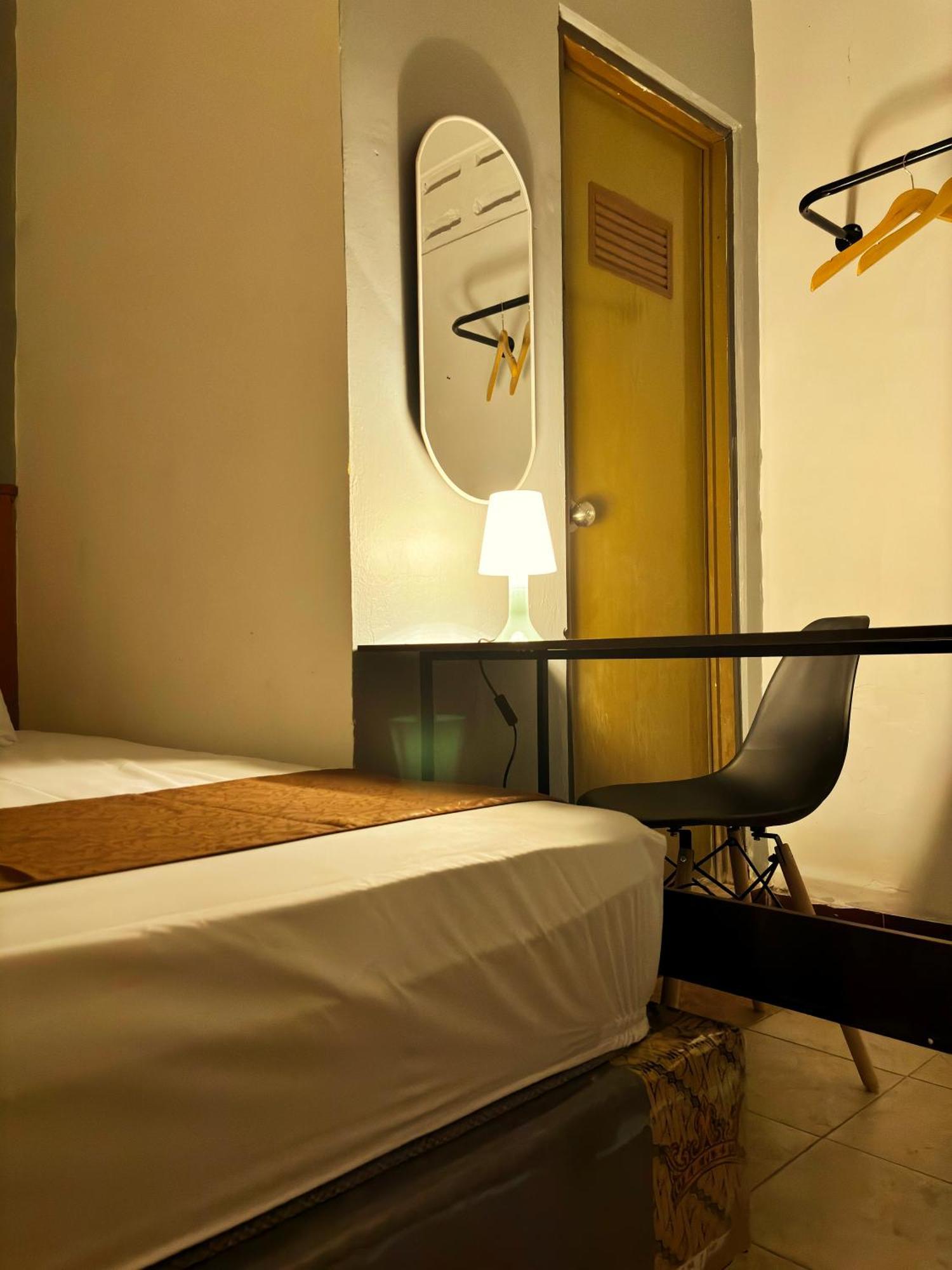 Jogja Day Inn Yogyakarta Bagian luar foto