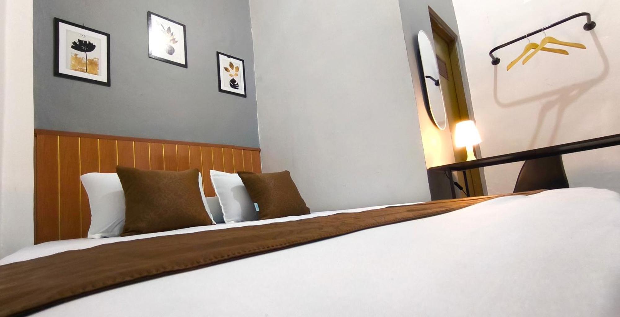 Jogja Day Inn Yogyakarta Bagian luar foto