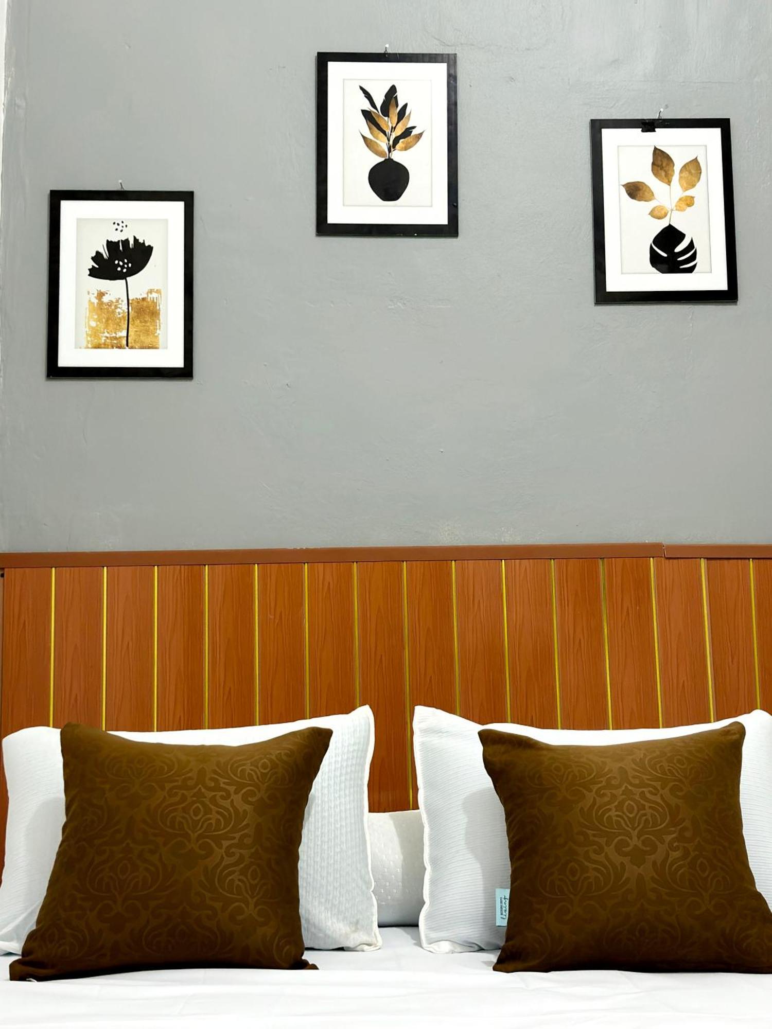 Jogja Day Inn Yogyakarta Bagian luar foto