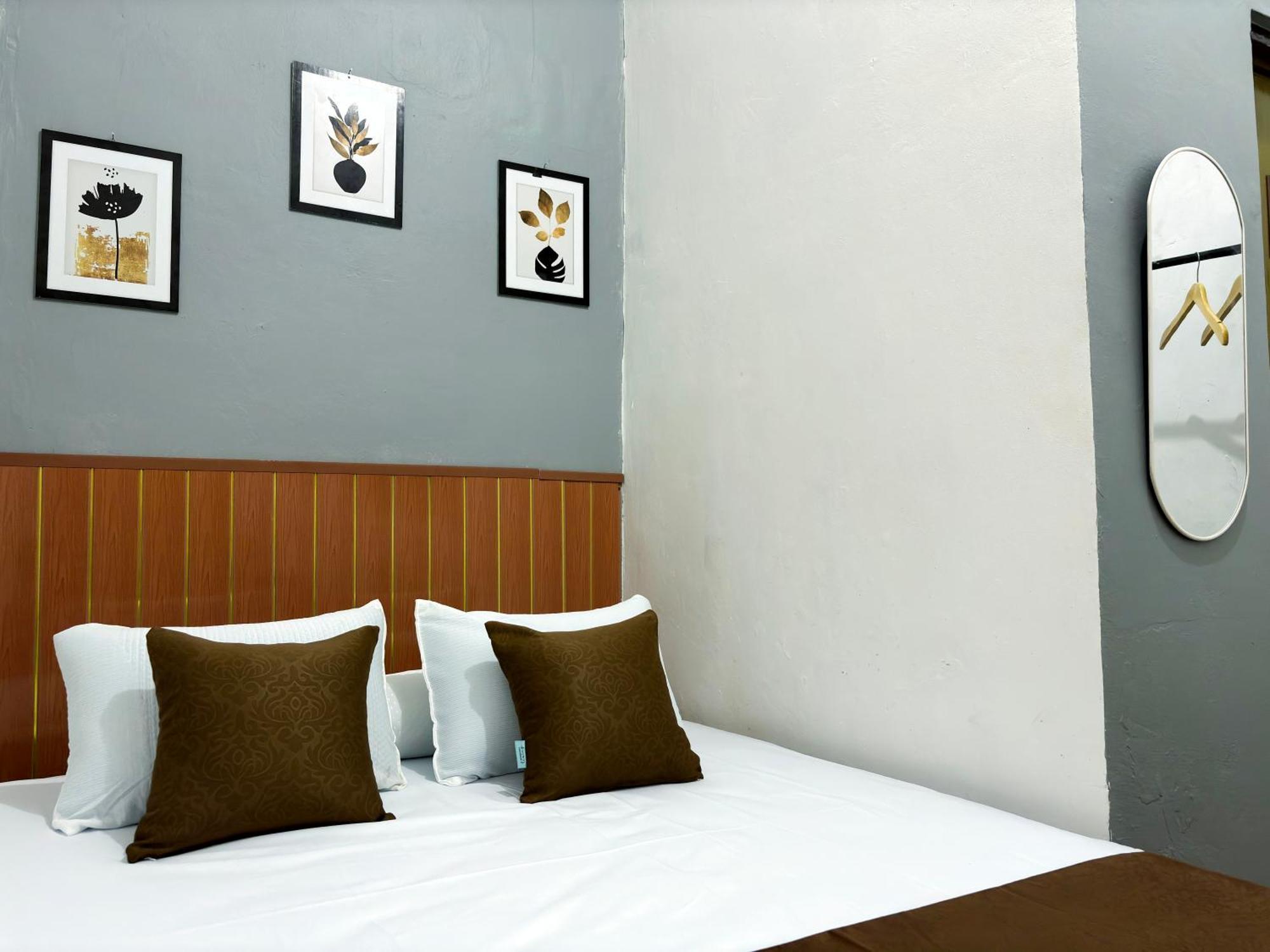 Jogja Day Inn Yogyakarta Bagian luar foto