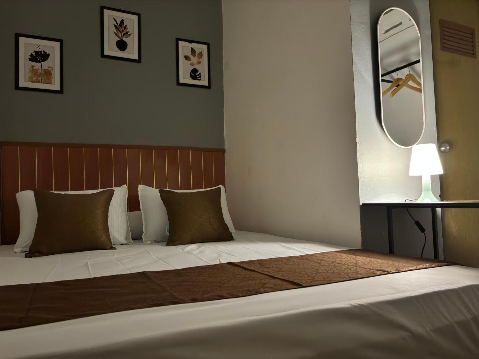 Jogja Day Inn Yogyakarta Bagian luar foto