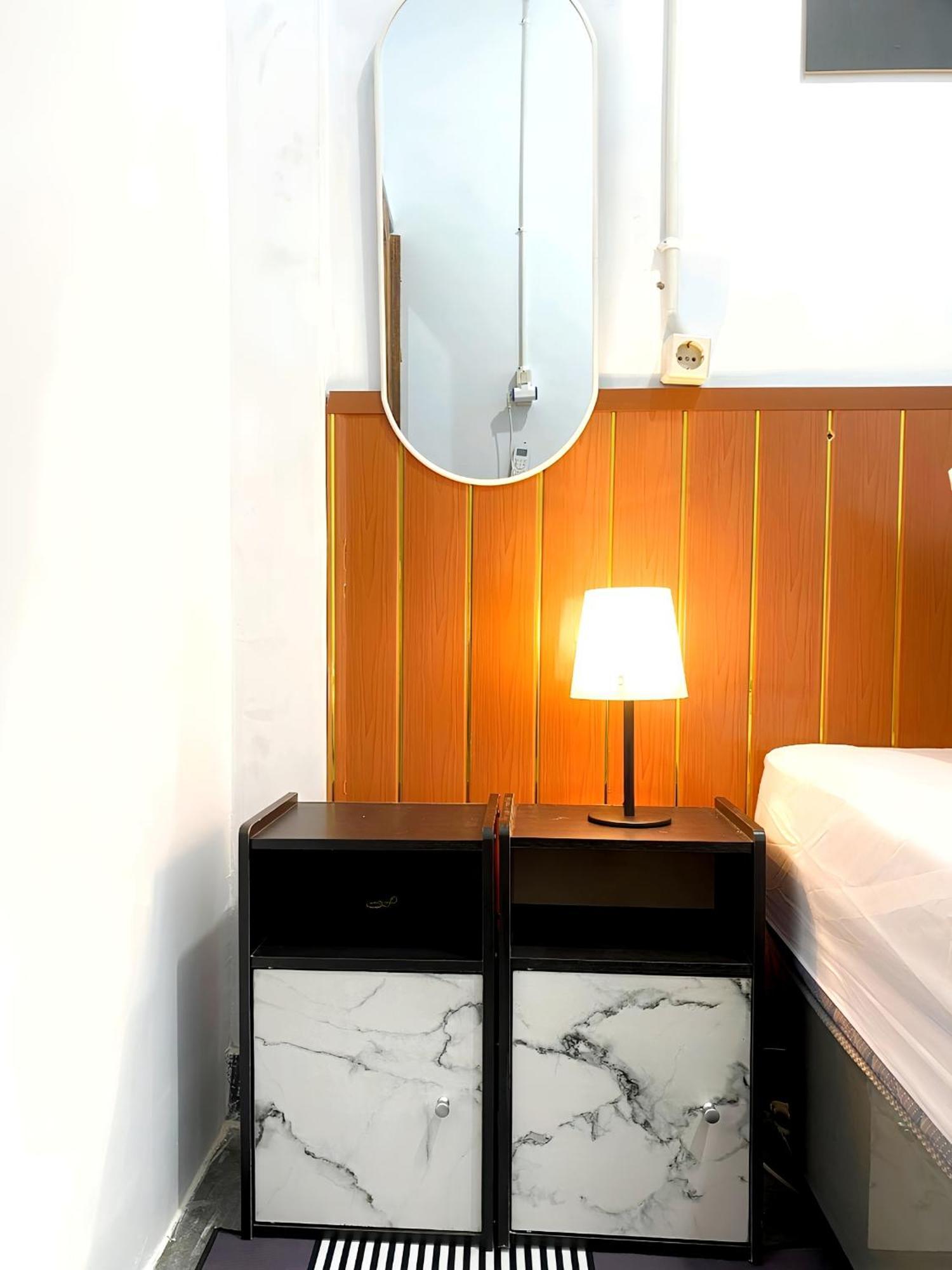 Jogja Day Inn Yogyakarta Bagian luar foto