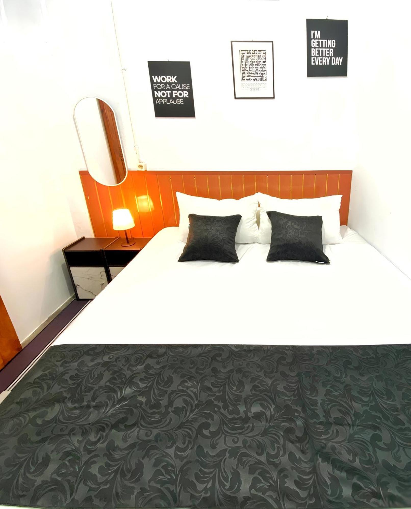 Jogja Day Inn Yogyakarta Bagian luar foto